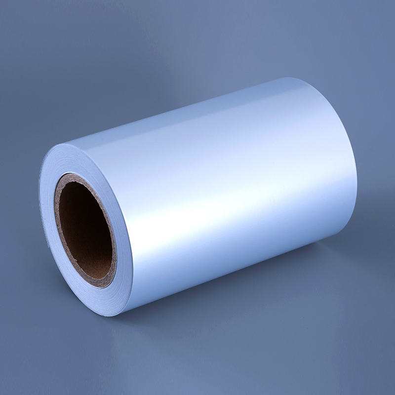 Materiales de etiquetas de película de poliéster plateado mate de 50mic con adhesivo acrílico a base de agua y revestimiento a base de agua