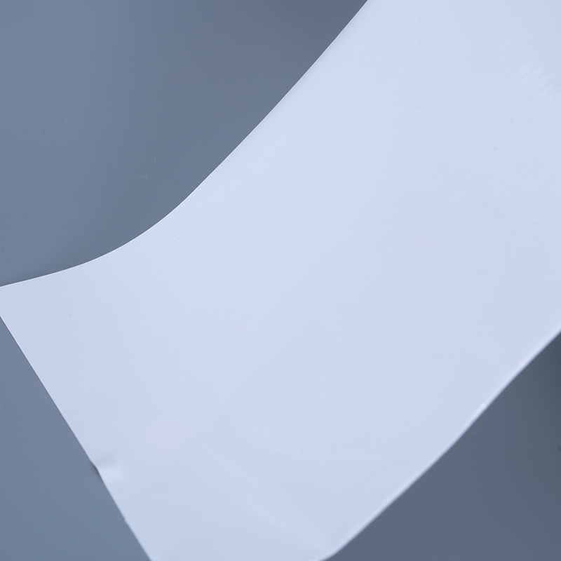 Materiales de etiquetas de película de vinilo PET brillante de 25mic con rollo gigante de adhesivo acrílico para impresión de inyección de tinta