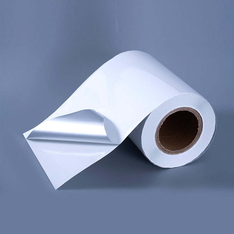 Etiqueta autoadhesiva de película de poliéster aluminizada blanca brillante de 25mic con adhesivo acrílico a base de agua para impresión por inyección de tinta