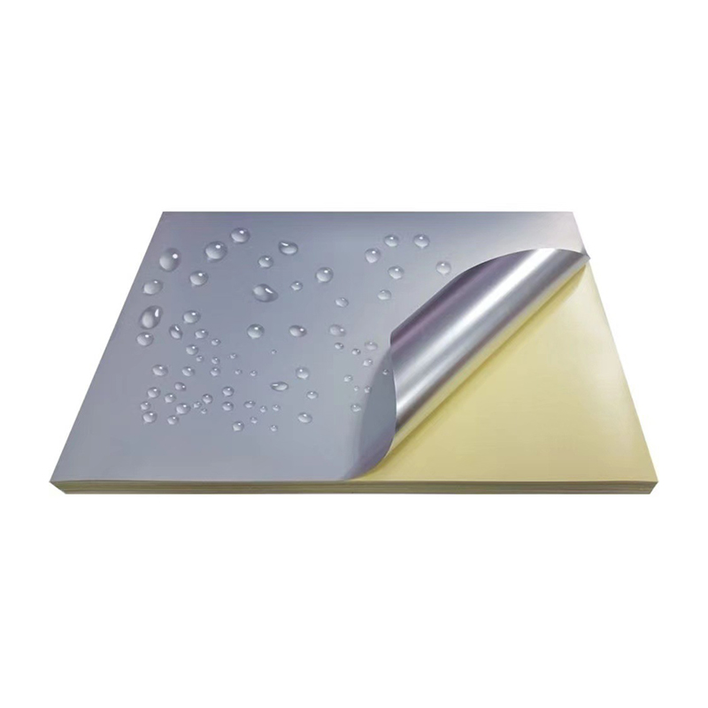 Materiales de etiquetas PET de plata mate de 50 micrones con adhesivo solvente fuerte y recubrimiento a base de aceite